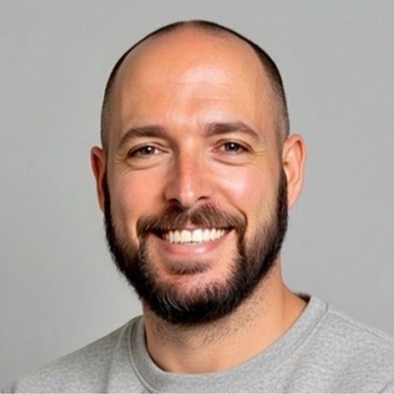 Yon Raz-Fridman Headshot.jpg